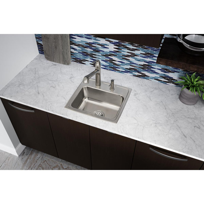 Évier de cuisine en acier inoxydable L 19 po x l 18 po Lustertone Classic, 0 trou