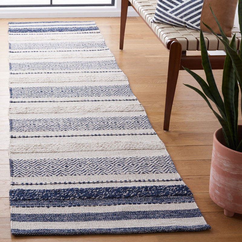 Tapis ivoire / bleu marine en coton tissé à plat à la main Addilyn, Tapis de couloir 2 pi 3 po x 9 pi