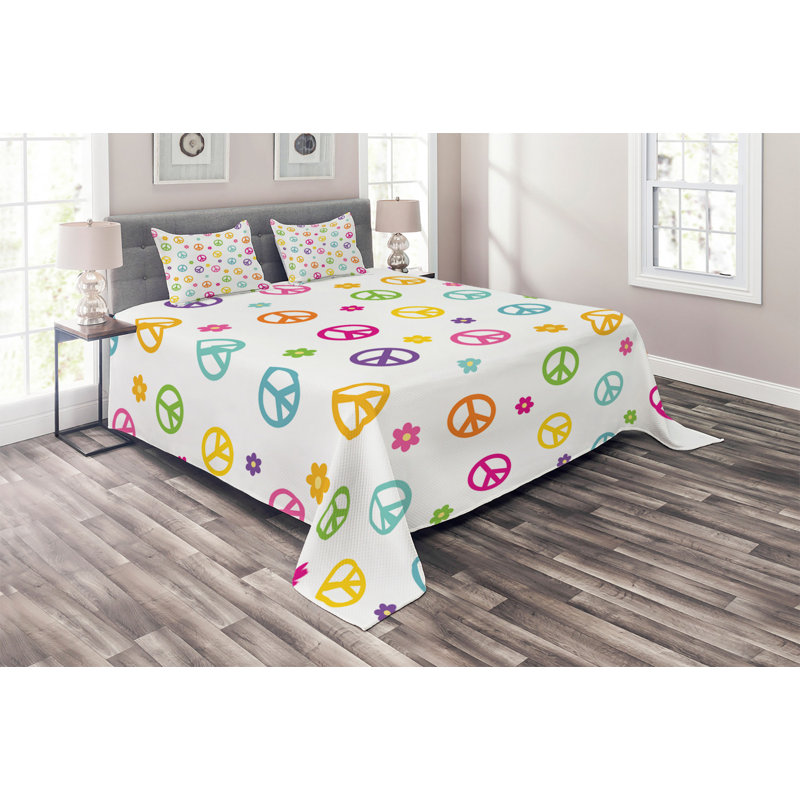 Groovy Polyester Floral Coverlet, King Bedspread + 2 Shams