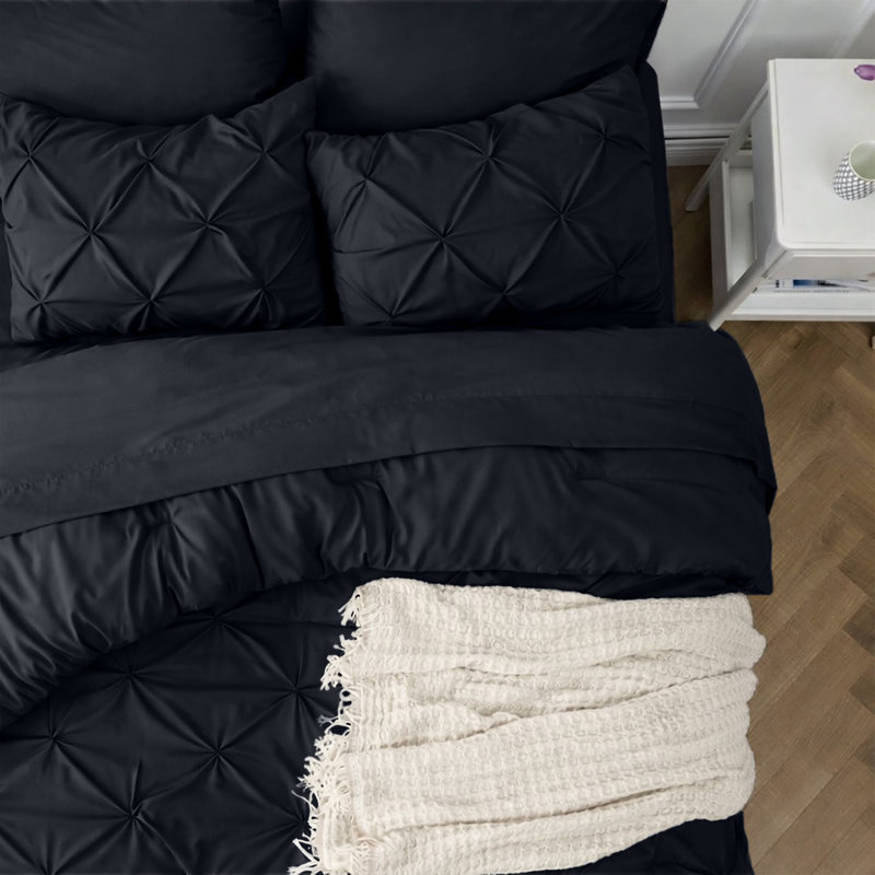 Microfiber Pintuck Duvet Cover Set – 2 Pillowcases, Double Duvet Cover + 2 Standard Pillowcases, Black