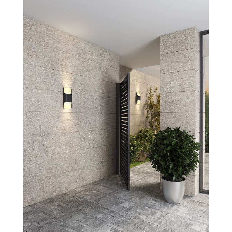 Billips Aluminium LED Wall Light, Black