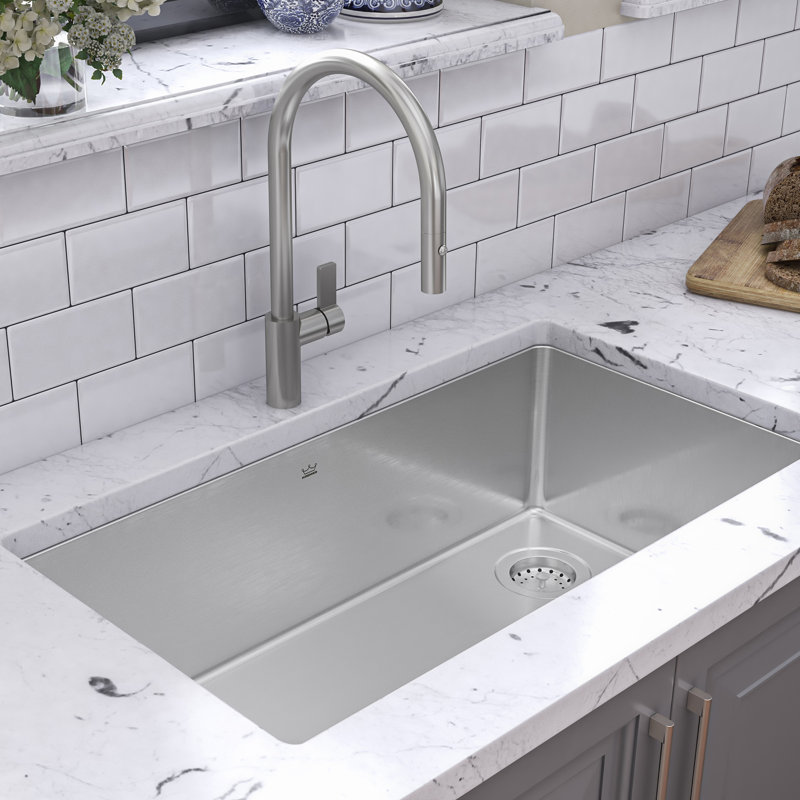 Évier de cuisine en acier inoxydable à cuve simple encastrable 32,5 po LR x 18,2 po Brookmore Brookmore