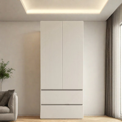 Garde-robe blanche simple et moderne