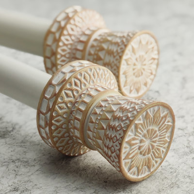 Malakhiy Single Curtain Rod and Mounting Bracket with Carved Finials