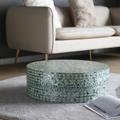 Table basse en bois de style français