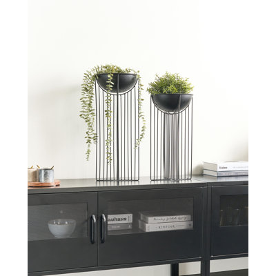 Sondos Statue Planter