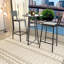 Ensemble de table de bar 3 pièces avec 2 tabourets de bar, table de bistro ronde à hauteur de pub avec tablette de rangement, ensemble de salle à manger à hauteur de comptoir industriel pour cuisine, appartement, balcon et café