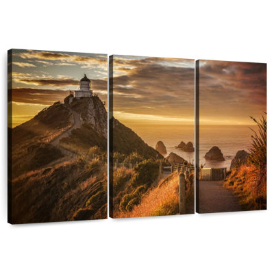 Alvord Nugget Point Lighthouse