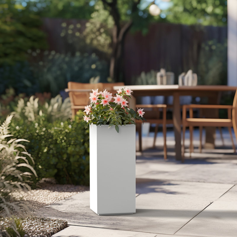 Boîte à fleurs en béton Kalil, H 20 po x l 9 po x P 9 po, Blanc frais