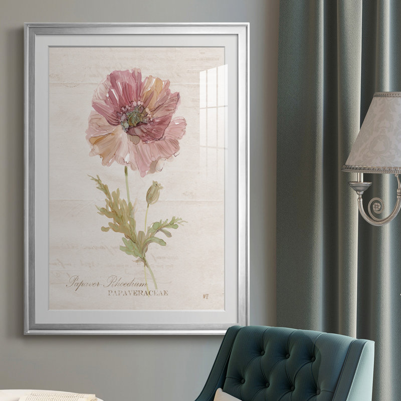 Soft Poppy - peinture sur toile encadrée, Argent, H 42,5 po x l 30,5 po x P 1 po