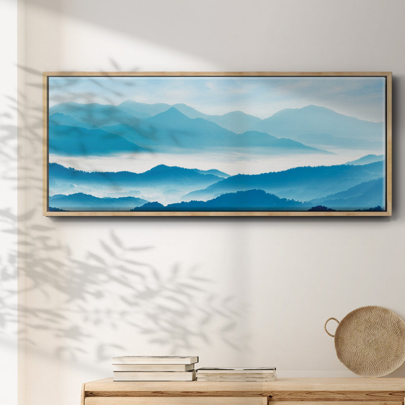 Misty Mountains - Toile encadrée, H 20 po x l 50 po