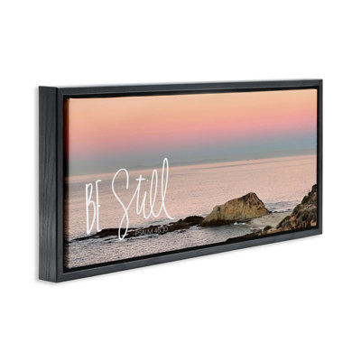 "Be Still Peaceful Beach", art mural sur toile flottant gris par Kathy Mansfield