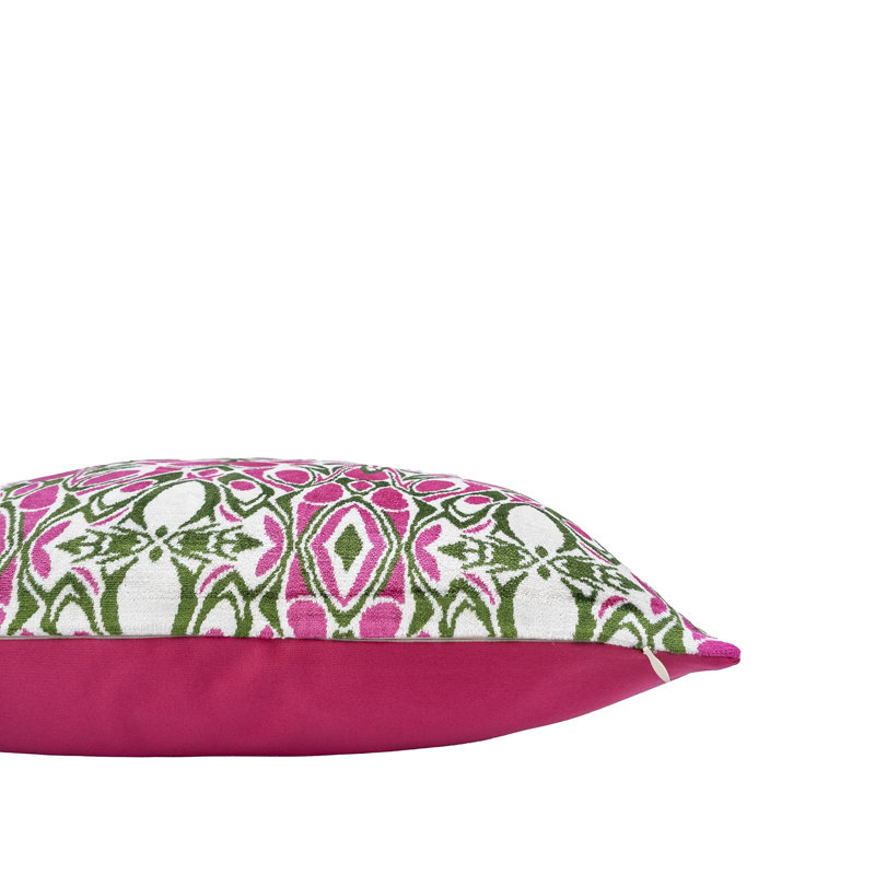 Oreiller Kaleidoscope en velours de soie Ikat, 20 po x 20 po
