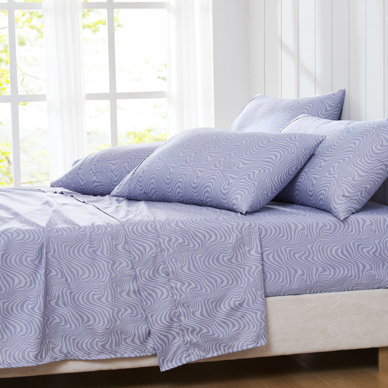 Retro Waves Violet Sheet Set, Queen Sheet Set with 5 Additional Pieces