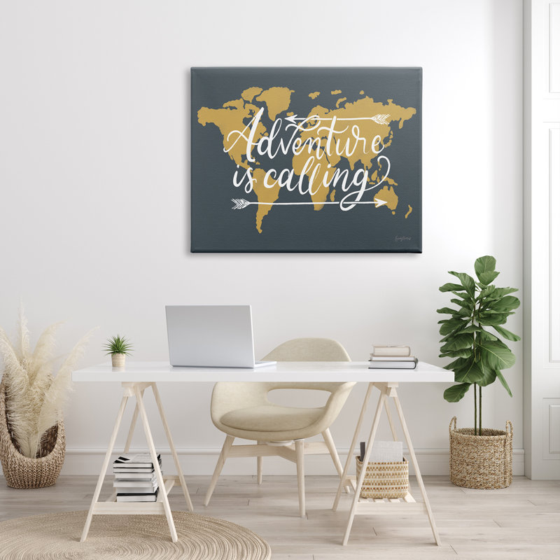 «Adventure is Calling Expression Arrows Over World Map Gray Farmhouse», estampe numérique encadrée, art texturé par Becky Thorns