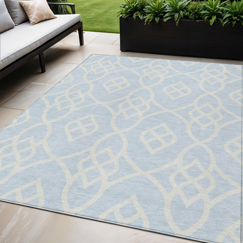 Tapis extérieur lavable à motif de treillis bleu ciel et ivoire 5 pi x 8 pi