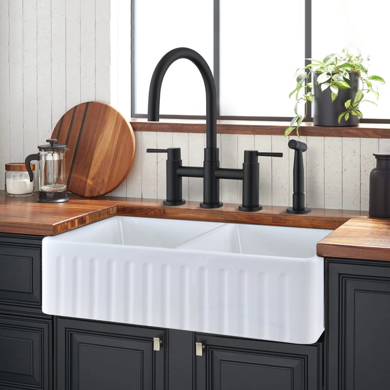 Bridge Kitchen Faucet with Pull Out Side Sprayer, Matte Black