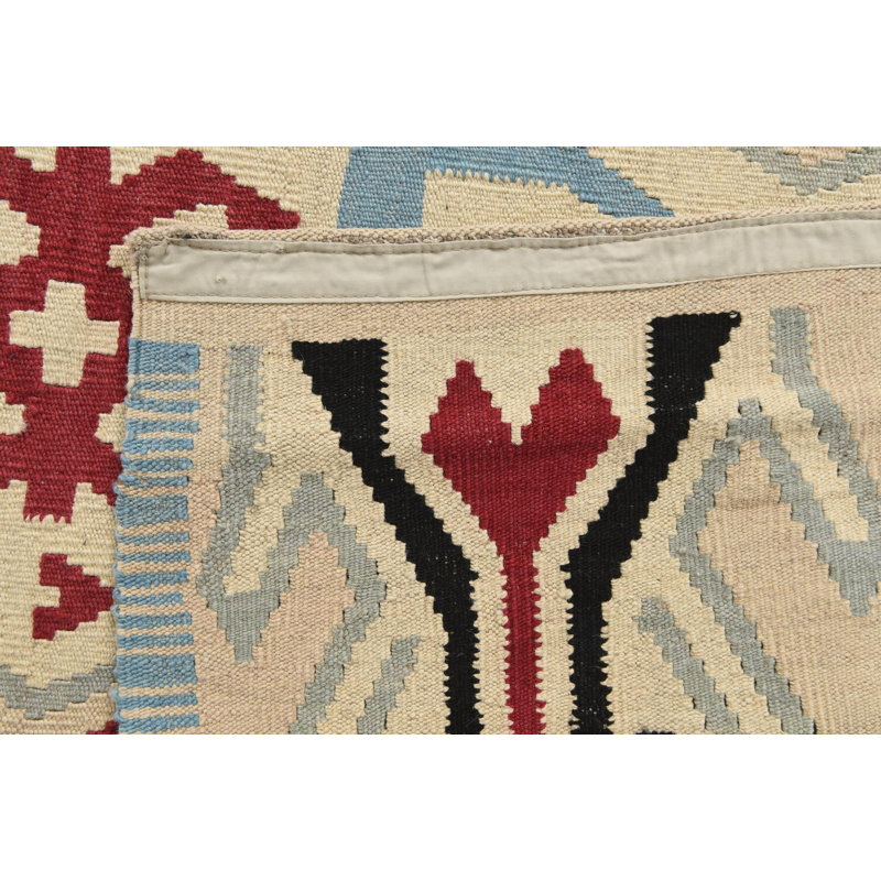 Tapis beige 6 pi 1 po x 8 pi 1 po