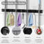 Support mural pour balai, support de balai à vadrouille en acier inoxydable avec 4 fentes et 6 crochets, rangement mural pour rangement pour outils pour jardin de cuisine, salle de lavage et véhicule récréatif, paquet de 1, noir