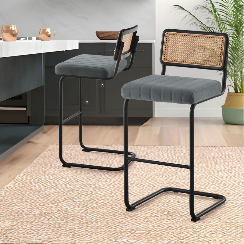 Tabouret rembourré en velours Krickelin, Noir, Gris, Tabouret de bar (siège d’une hauteur de 30 po)