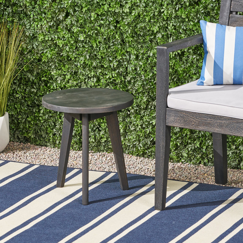 Table en bois gris foncé - côté extérieur Marina avec base et plateau triangulaire. 16,41 po de hauteur, 50 lb de capacité, 5,58 lb de poids en gris. Plateau solide, base à trois pieds, carré de 16,1 po, capacité