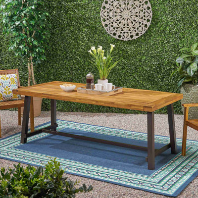 Table de salle à manger d'extérieur