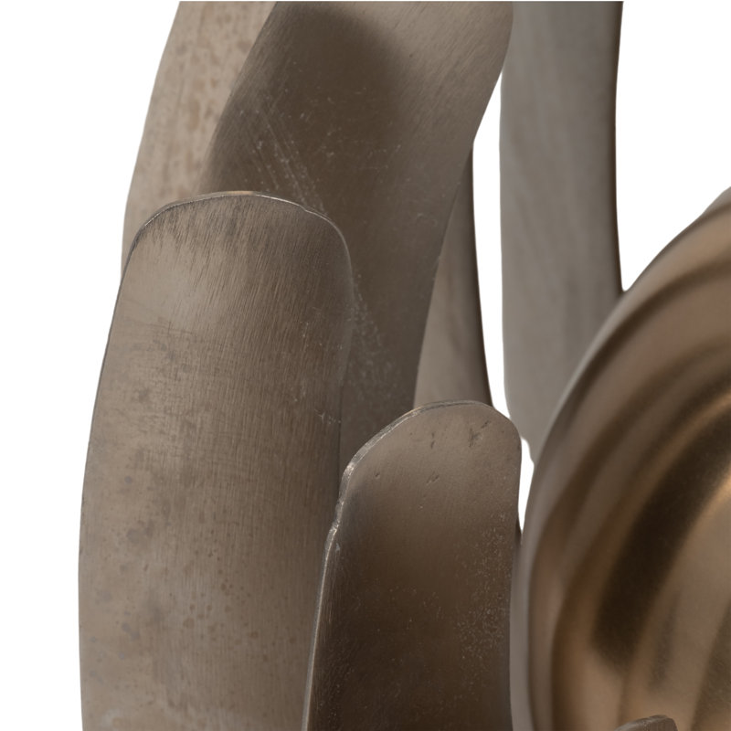 Sculpture moderne en métal et aluminium avec motif abstrait, H 10 po x l 9 po x P 9 po