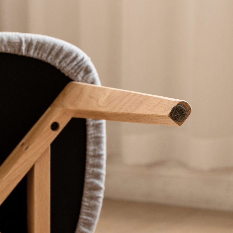Chaise de salle à manger en chêne massif, bords arrondis, surface de chaise confortable et facile à nettoyer et housses de coussin incurvées