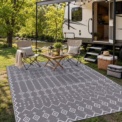 5 x 8 Ft Reversible Grey Geometric Waterproof Outdoor Patio Rug