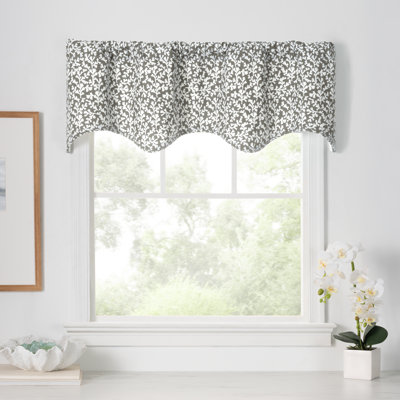 Mariscal Lined Scallop Curtain Valance