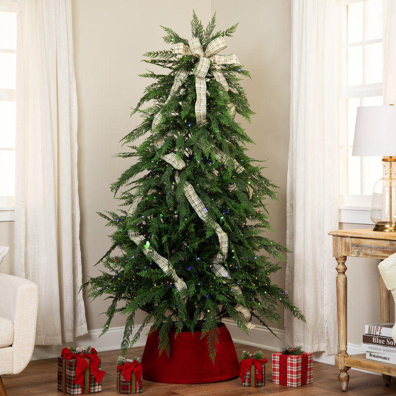 Arbre de Noël artificiel en cèdre moyen pré-éclairé avec lumières DEL bicolores, 7.5'