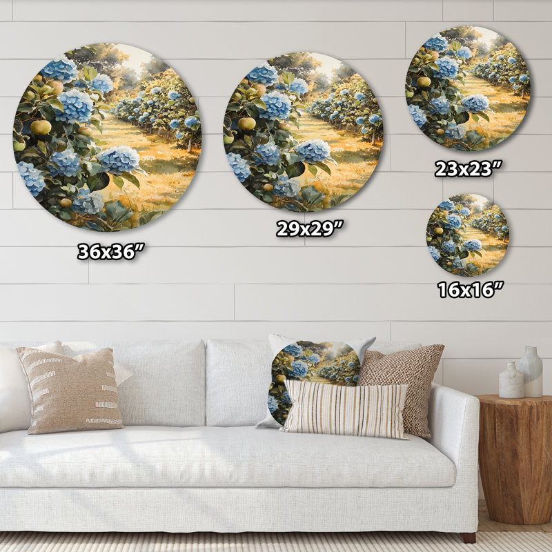 Hortensias dans le verger de pommiers I - hydrangées, art mural rond en métal, H 23 po x l 23 po