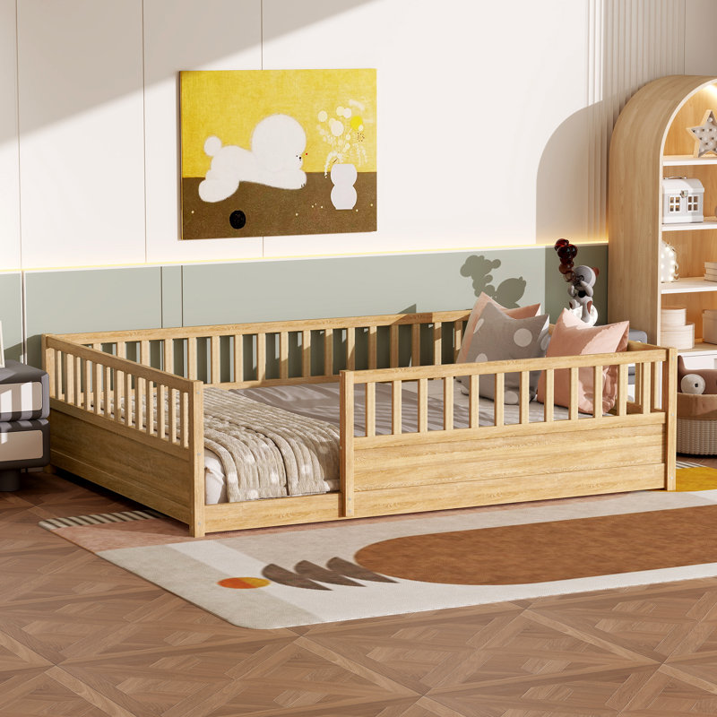 Lit de plancher en bois à profil bas avec garde-corps de sécurité Fendorae Modern Montessori, Natural