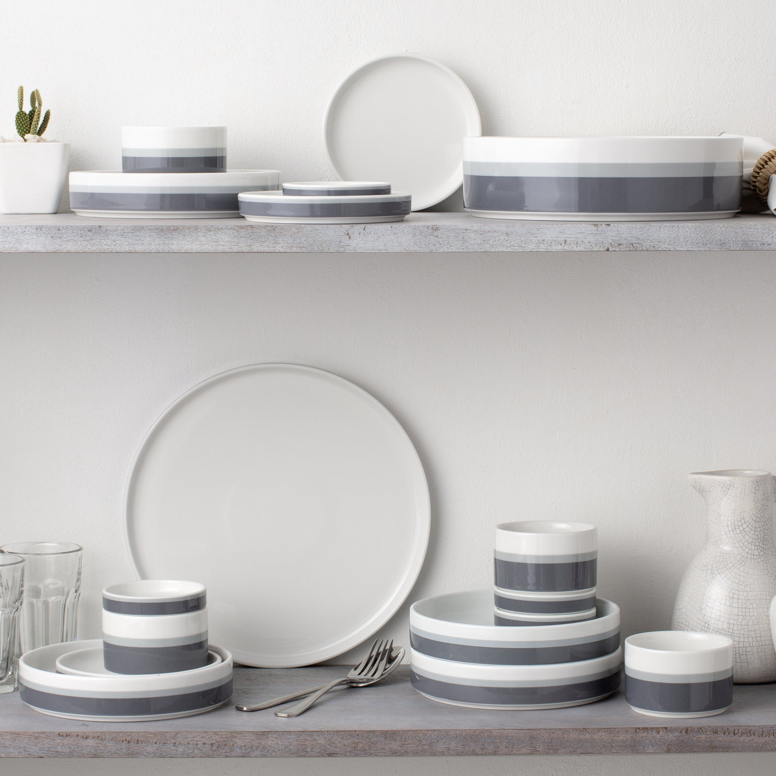 Noritake Colorstax Stripe Serving Bowl 10", 67 OZ., Gray