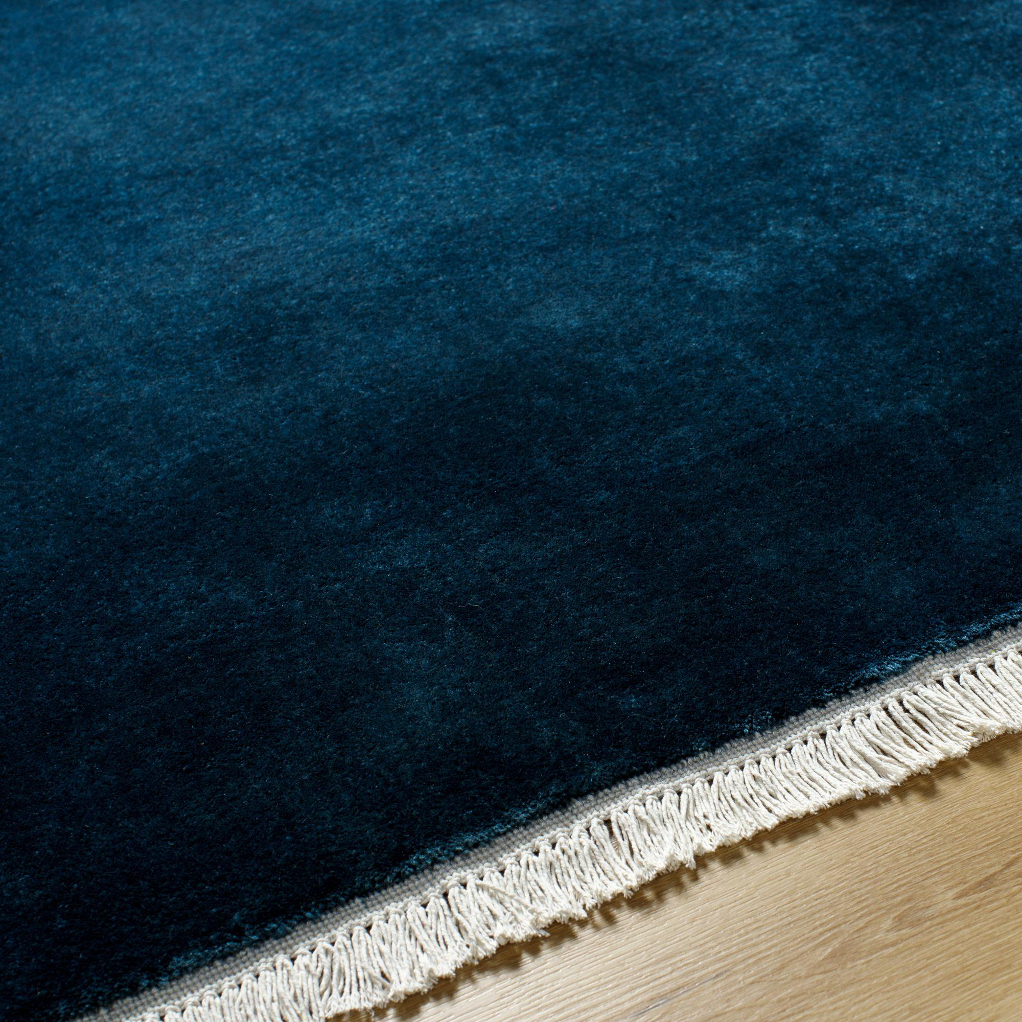 Clio Handmade Wool Blue Rug, Square 6'