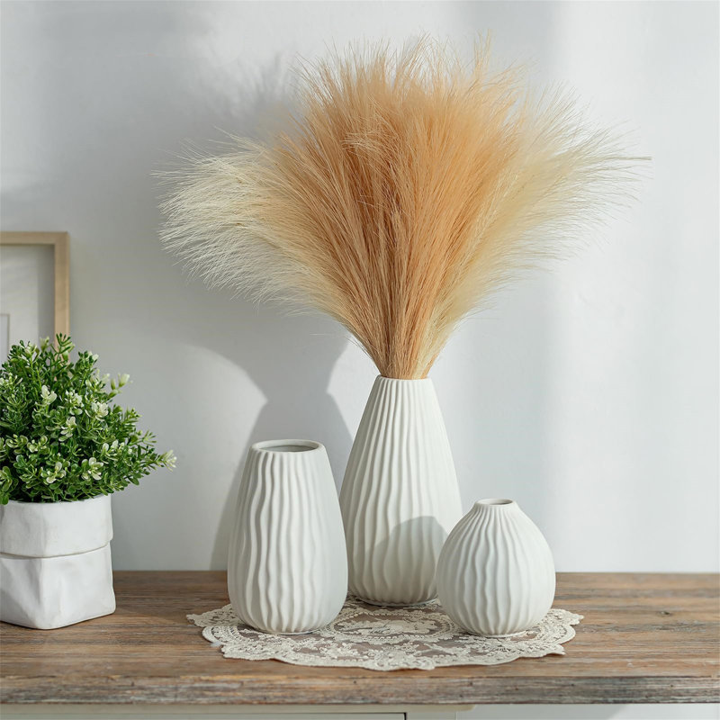 Ceramic / Porcelain Table Vase, White