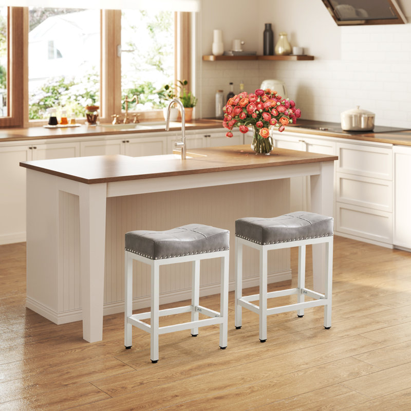24 Inch Bar Stools Set Of 4, Upholstered Modern Counter Height Bar Stools For Kitchen Island Modern PU Leather Sadless Stools Chair With Metal Base And Footrest