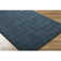 Tapis bleu marine touffeté à la main Mallory