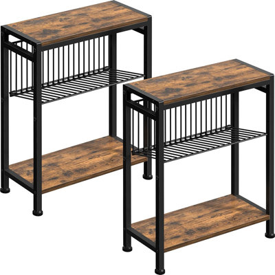 Ensemble de 2 petites tables d'appoint pour petits espaces, table de bout étroite à 3 niveaux avec porte-revues, table de chevet mince, table de collation mince dans le salon, la chambre et le balcon (brun rustique et noir)