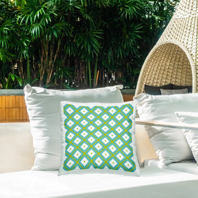 Coussin extérieur imprimé à motif de losanges turquoise par Irena Orlov