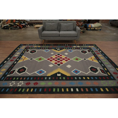 Tapis tribal multicolore 9 x 10 pour un décor bohème chic