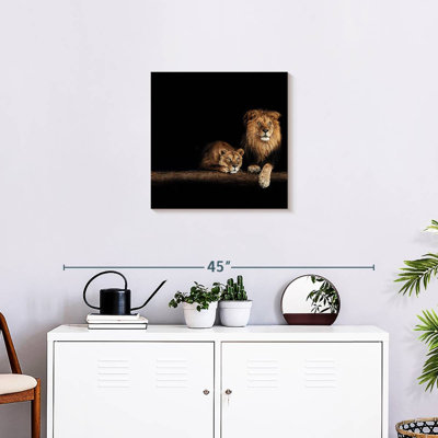Crowle Lion And Lioness