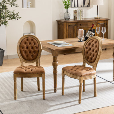 Ensemble de 2 chaises de salle à manger en similicuir en similicuir avec cadre clouté, cadre en bois massif de style français, pieds en bois, mousse à densité, intérieur en acier à ressorts, ensemble de 2