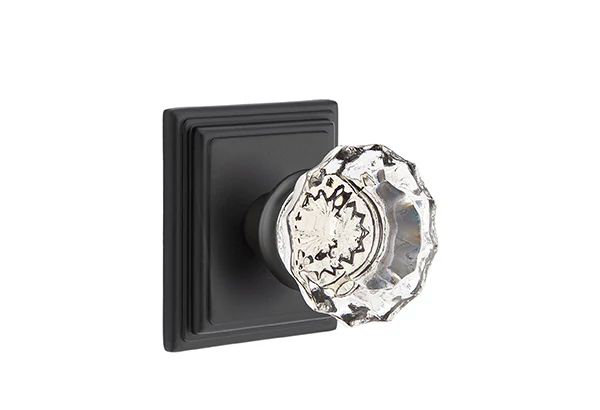 Ensemble de mortaise intérieure Emtek avec rosette Wilshire et poignée en verre Astoria (droite), Dos plat