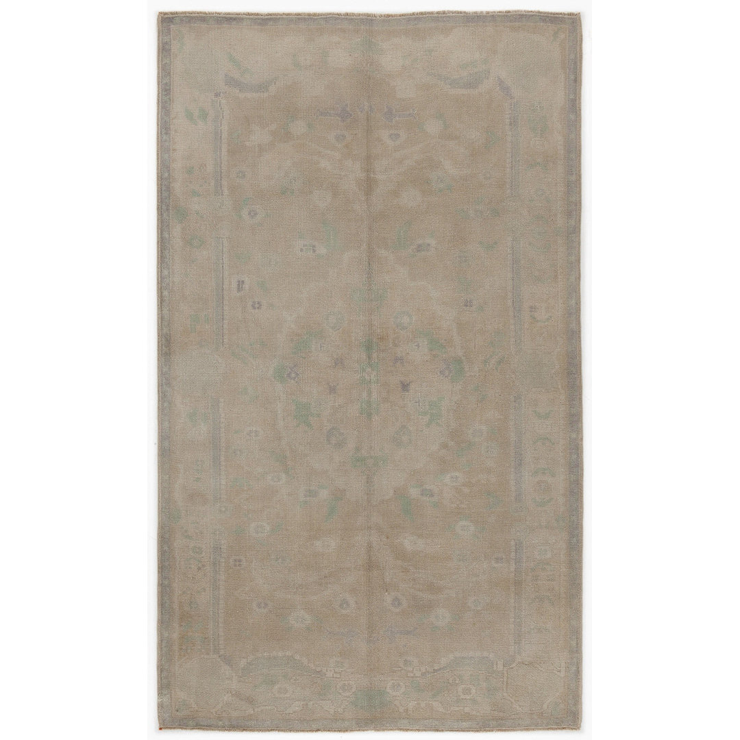 Round 3502 Hand Knotted Area Rug