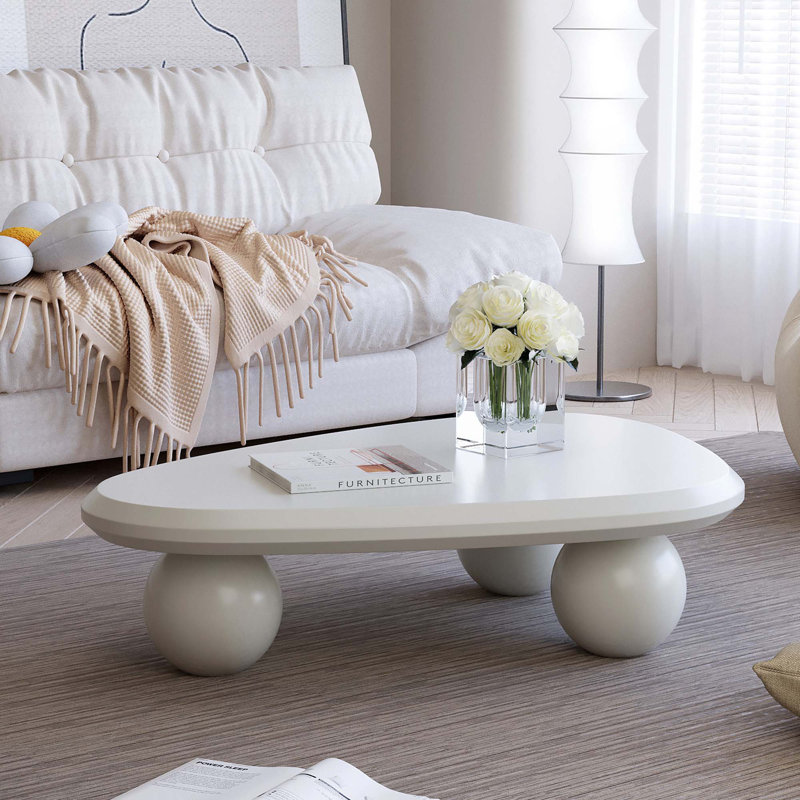 Table basse Cloud avec 3 pieds sphériques
