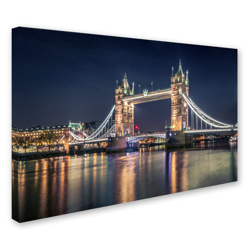 «Night at the Tower Bridge», reproduction de photo sur toile tendue, H 12 po x l 19 po