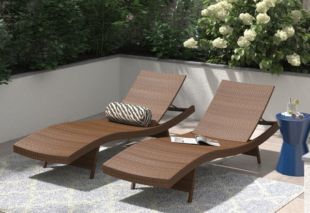 Folding Outdoor Chaise Lounges