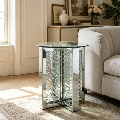 table de bout à pieds croisés