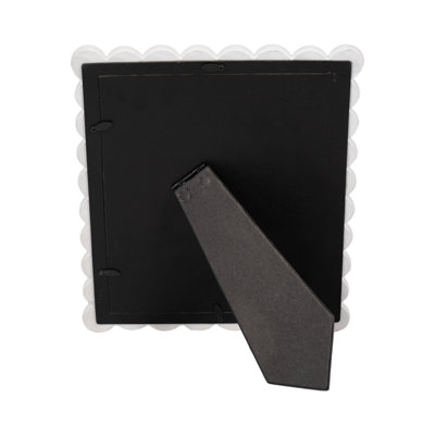 Lilly Scallop Edge Photo Frame, White